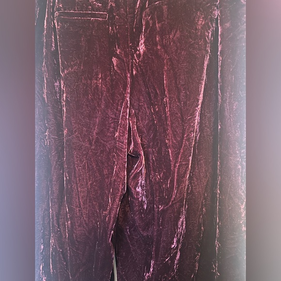 LOFT The Wide Leg Pant in Velvet | Size 8 - Picture 8 of 11